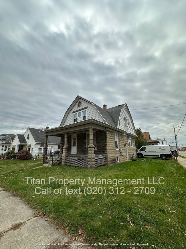 property at 19 E Murdock Ave