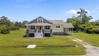 965 Marshallberg Rd in Marshallberg, NC - Building Photo