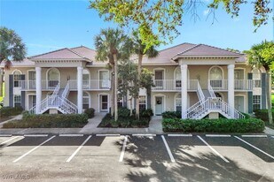 8228 Twelve Oaks Cir in Naples, FL - Building Photo