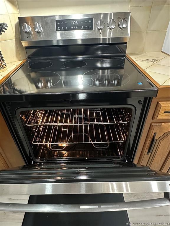 4095 SE Centerboard Ln