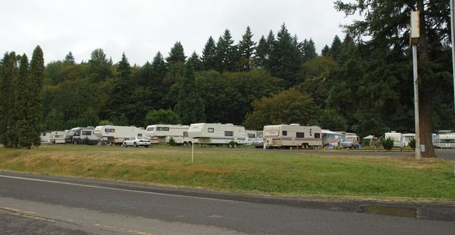 Saginaw Trailer Court in Cottage Grove, OR - Building Photo - Building Photo