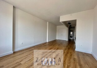 409 Eastern Pkwy in Brooklyn, NY - Building Photo - Building Photo