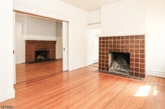 121 Park St in Montclair, NJ - Building Photo - Building Photo