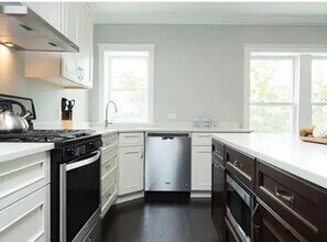 3380 N Milwaukee Ave in Chicago, IL - Building Photo - Building Photo