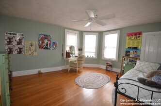 236 Cypress St, Unit 3 in Brookline, MA - Building Photo - Building Photo