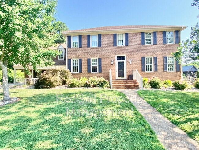 3928 Oak Dr E in Chesapeake, VA - Foto de edificio - Building Photo