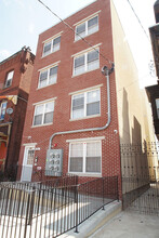 321 N 40th St in Philadelphia, PA - Building Photo - Building Photo