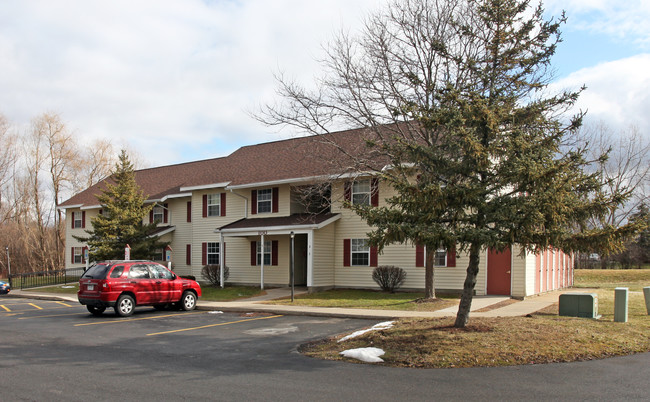 Brookside Apartments in Geneseo, NY - Building Photo - Building Photo