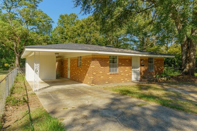 1205 Penton St in Hattiesburg, MS - Building Photo - Building Photo