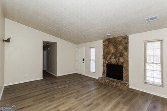 1070 Salisbury Trail in Riverdale, GA - Building Photo - Building Photo