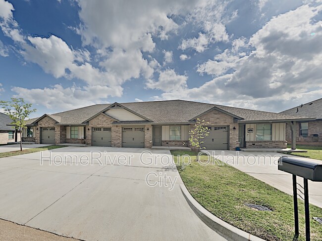 418 Vail Cir in Oklahoma City, OK - Building Photo - Building Photo