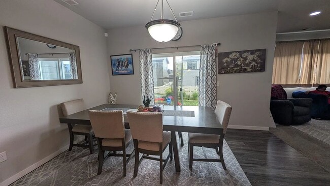 2103 Mackinac St in Fort Collins, CO - Foto de edificio - Building Photo