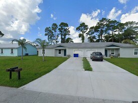 2524-2526 Fern Palm Dr in Edgewater, FL - Building Photo