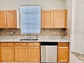 10007 Evanston Pl in Tampa, FL - Building Photo - Building Photo