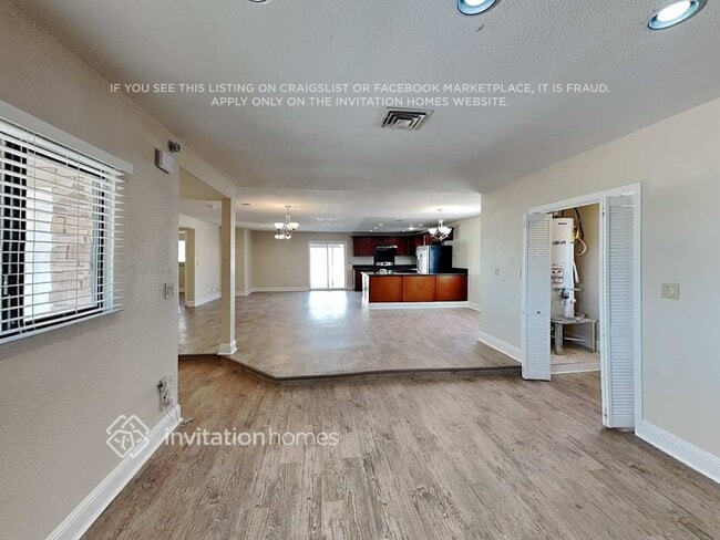 101 Redstone St in Las Vegas, NV - Building Photo - Building Photo