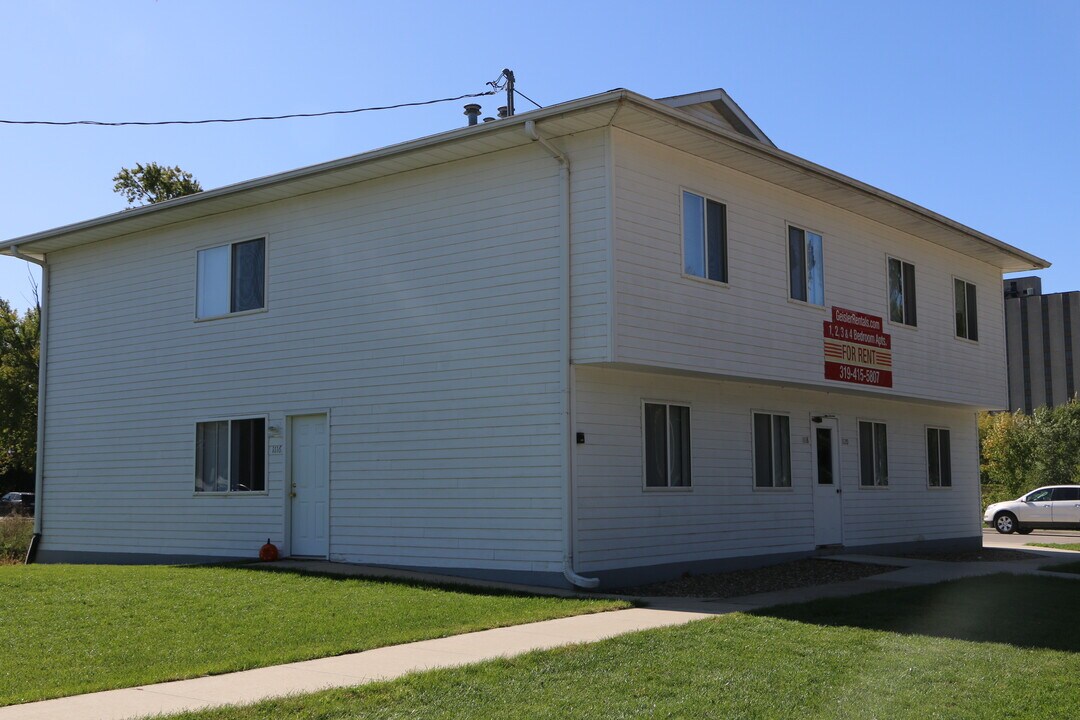 1118 W 20th St, Unit 1118 in Cedar Falls, IA - Foto de edificio