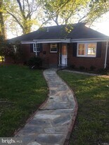 9611 Potomac Dr in Fort Washington, MD - Building Photo