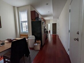 2631 W Girard Ave, Unit 2 in Philadelphia, PA - Building Photo - Building Photo