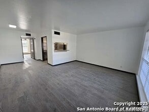 8401 N New Braunfels Ave in San Antonio, TX - Building Photo - Building Photo