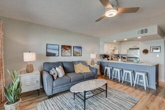 1311 Lake Park Blvd S in Carolina Beach, NC - Building Photo - Building Photo