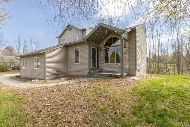 property at 3293 Greenleafe Dr
