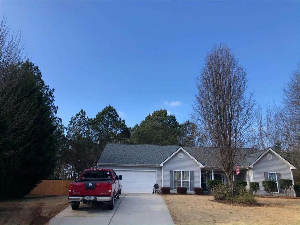 123 Chippewa Run in Auburn, GA - Building Photo
