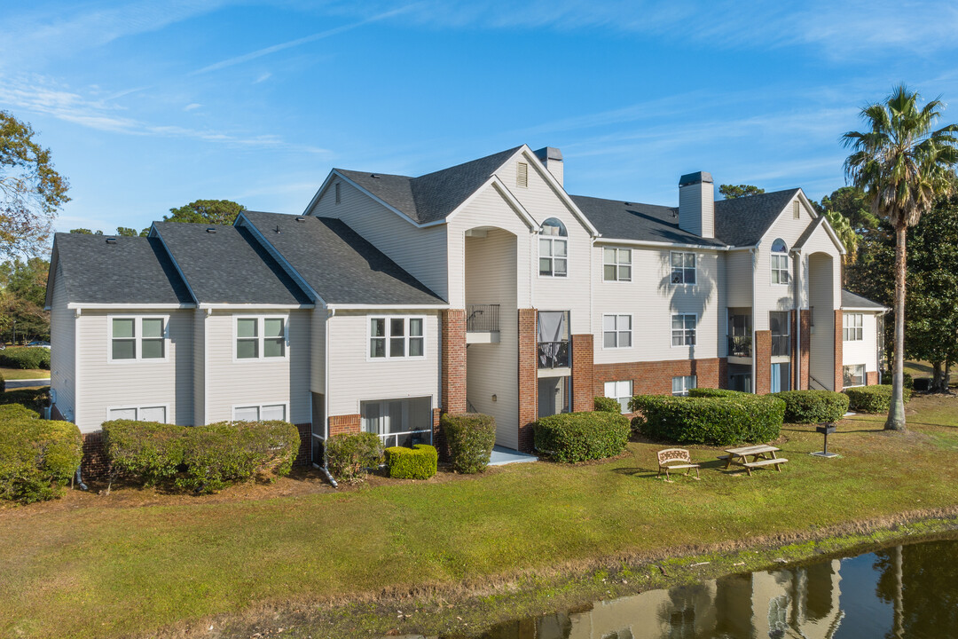 The Meridian in Mount Pleasant, SC - Building Photo