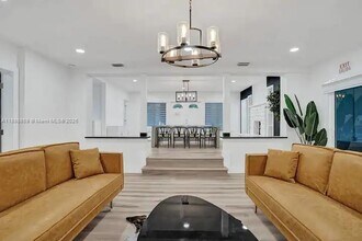 2100 SW 28th Way in Fort Lauderdale, FL - Building Photo - Building Photo