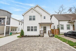 2404 Middle St in Nashville, TN - Building Photo