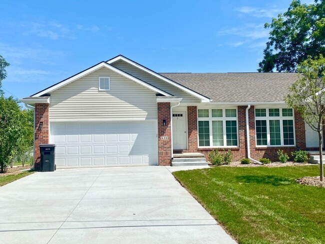 property at 606 W Nance Ave