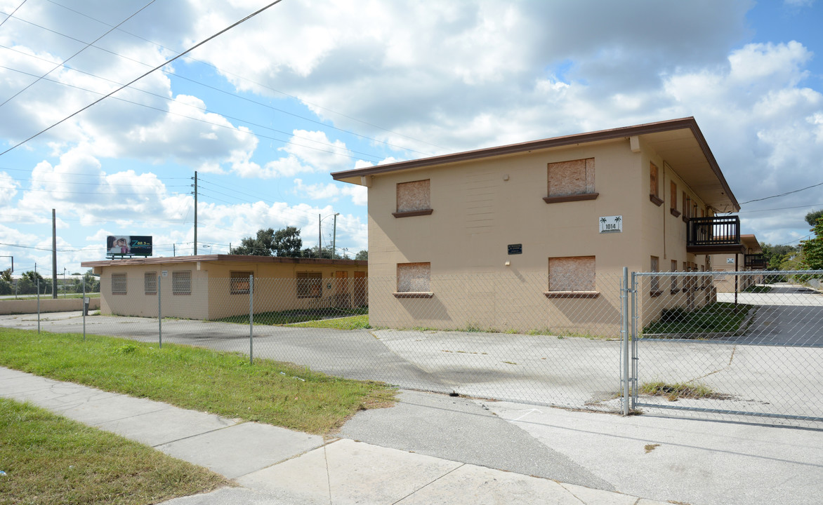 Peppertree Shores Apartments in Orlando, FL - Building Photo