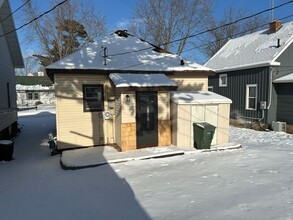 218 2nd St NW in Crosby, MN - Foto de edificio - Building Photo