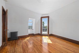 15 Fort Charles Pl, Unit 3 in Bronx, NY - Foto de edificio - Building Photo