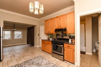 1720 N Ashland Ave, Unit M00B in Chicago, IL - Building Photo - Building Photo