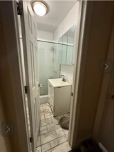 42-12 108th St in Queens, NY - Foto de edificio - Building Photo