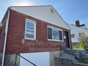4224 Begg Blvd in St. Louis, MO - Building Photo - Building Photo