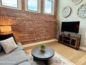 77 Van Dam St, Unit 406 in Saratoga Springs, NY - Building Photo - Building Photo