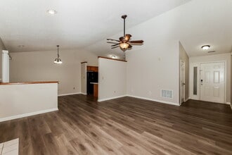 47 W Flat Rock Dr in Westfield, IN - Building Photo - Building Photo