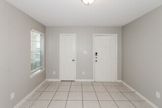 4923 N Cancun Dr in Houston, TX - Building Photo - Building Photo
