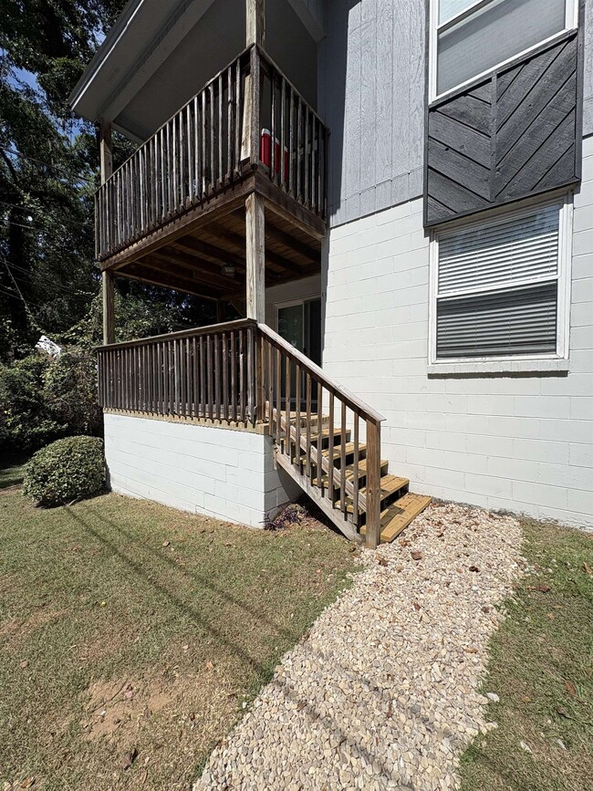 property at 1530 Live Oak Dr