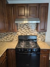 213 E Park St, Unit A in Ontario, CA - Foto de edificio - Building Photo