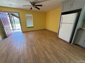 900 S 15th St in McAllen, TX - Building Photo - Building Photo