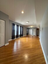 5643 N Artesian Ave in Chicago, IL - Building Photo - Building Photo