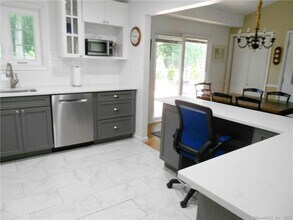 12 Allendale Rd in Old Saybrook, CT - Building Photo - Building Photo