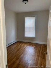 211 W Thames St in Norwich, CT - Building Photo - Building Photo