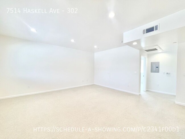 7514 Haskell Ave