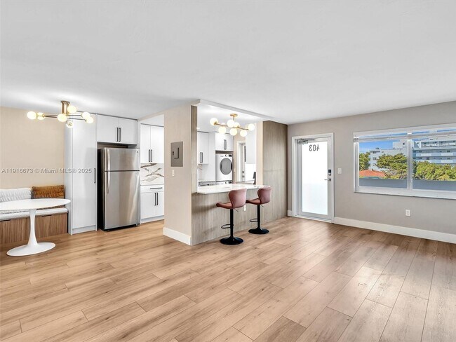 1030 9th St in Miami Beach, FL - Building Photo - Building Photo