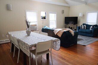 28 East St in Newport, RI - Building Photo - Building Photo