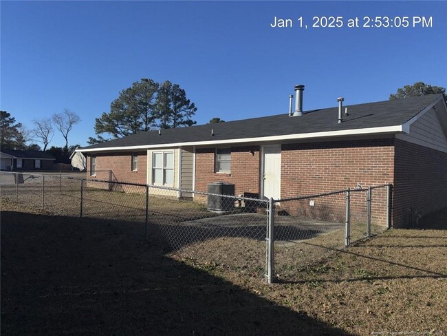 5021 Paulsun Dr in Fayetteville, NC - Building Photo - Building Photo