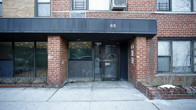 65 Bay 19Th St in Brooklyn, NY - Foto de edificio - Building Photo